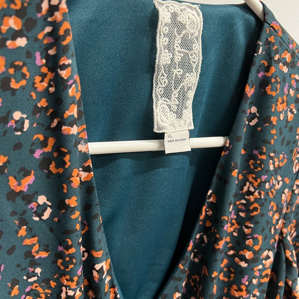 Dress - Picture 4 of 5